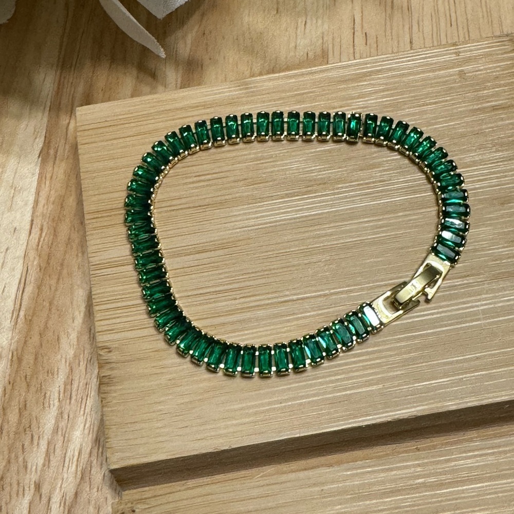 EMERALD BAGUETT BRACELETS